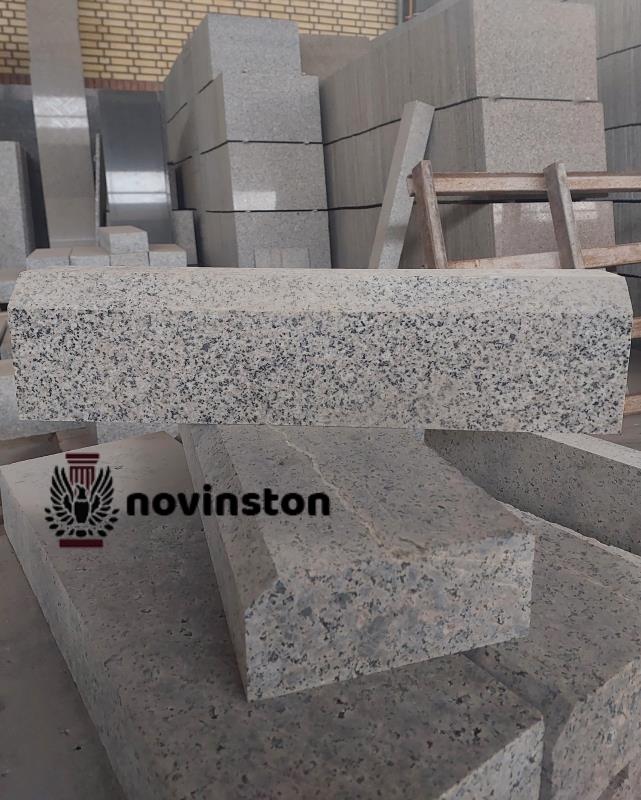 جدول گرانیت نطنز با مقاومت بالا و قیمت مناسب از نوین سنگ. برای پروژه‌های محوطه‌سازی و شهری بهترین انتخاب را داشته باشید.