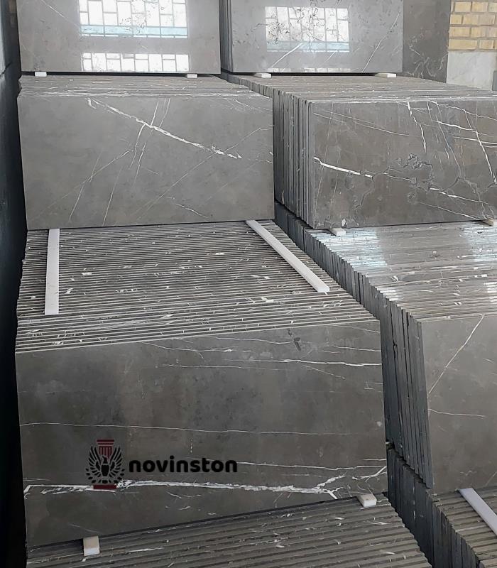  سنگ لاشتر فرشی، انتخابی ایده‌آل برای کسانی که به دنبال زیبایی طبیعی و ماندگاری هستند. با این سنگ، فضایی لوکس و کلاسیک ایجاد کنید.