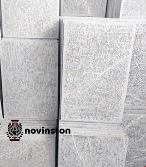 سنگ لاشتر تیشه ای