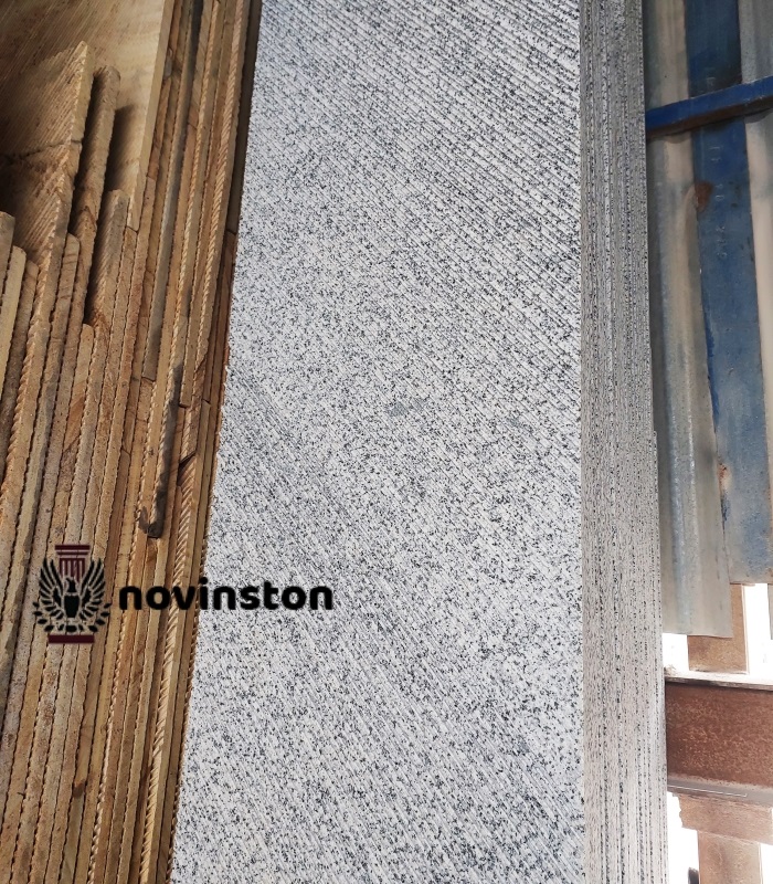 آیا سنگ گرانیت سفید نطنز اسکرچ برای پروژه شما مناسب است؟ مشخصات کامل، قیمت و مزایای این سنگ ساختمانی را بررسی کنید.