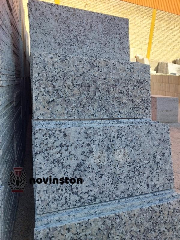  قیمت سنگ گرانیت نهبندان چقدر است؟ این مقاله به شما کمک می‌کند تا با عوامل موثر بر قیمت این سنگ آشنا شوید و بهترین گزینه را برای خرید سنگ گرانیت با کیفیت و قیمت مناسب انتخاب کنید. از ویژگی‌های سنگ گرانیت نهبندان تا مقایسه آن با سایر سنگ‌ها، همه آنچه برای انتخاب بهترین سنگ نیاز دارید، در اینجا آمده است. 