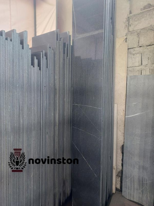 عرض 40cm، طول بالای 180cm، ضخامت 2 ( خط دار)