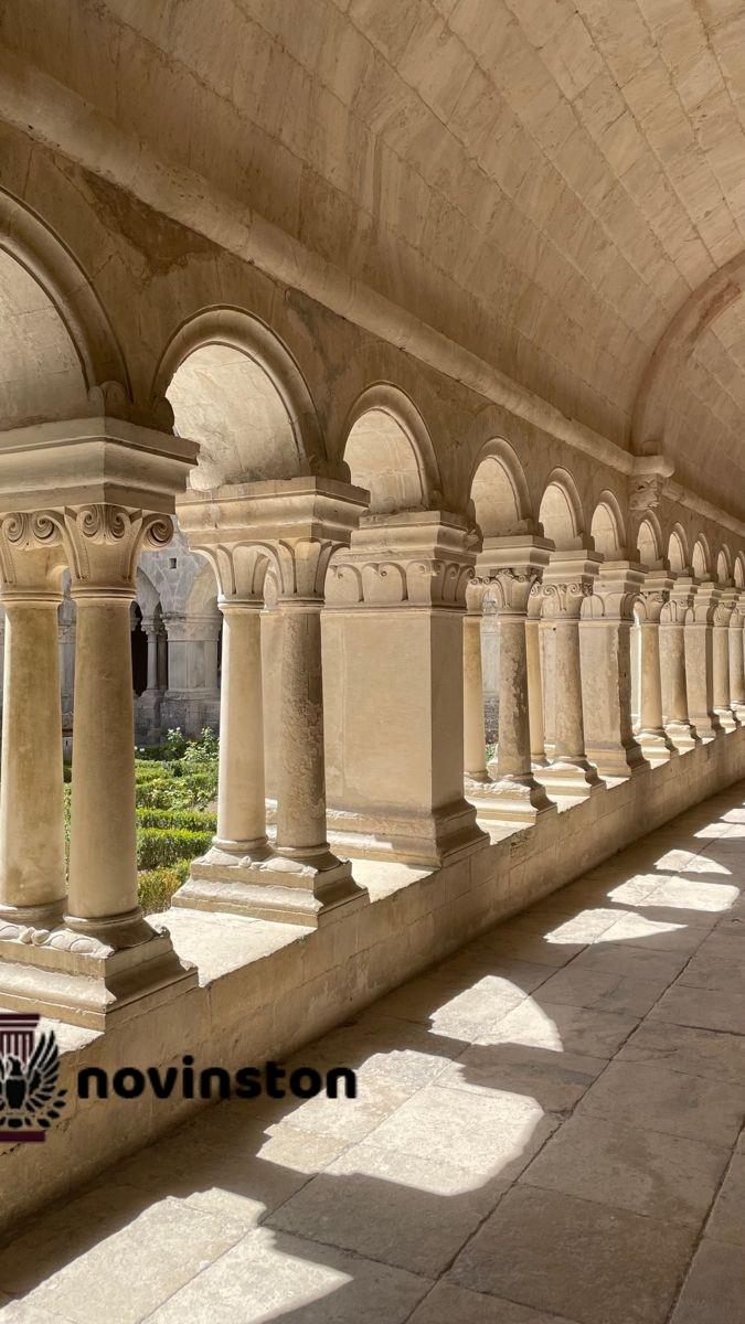 بناهای تاریخی با سنگ تراورتن