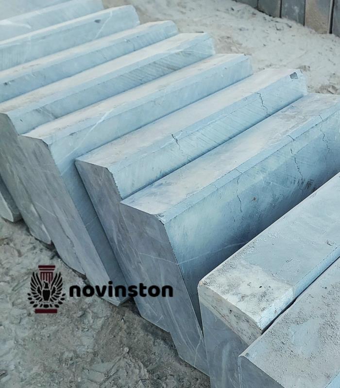  اگر دوام و زیبایی برایتان مهم است، جدول سنگی لاشتر بهترین انتخاب شماست.