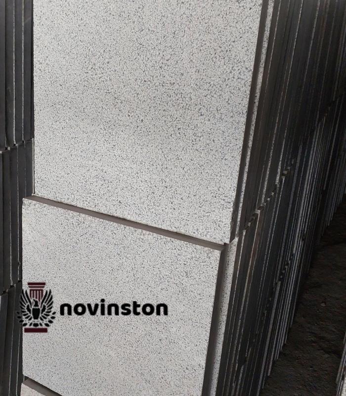  برای کف‌پوش محوطه و تراس، سنگی لازم داری که هم زیبا باشه، هم دوام بالایی داشته باشه. سنگ کریستال بوش همر گزینه‌ای بی‌نظیره چون در برابر رطوبت، نور خورشید و سایش مقاومت فوق‌العاده‌ای داره. رنگ طبیعی و سطح خاصش جلوه‌ای منحصربه‌فرد به فضای بیرونی میده. خرید از نوین سنگ یعنی اطمینان.