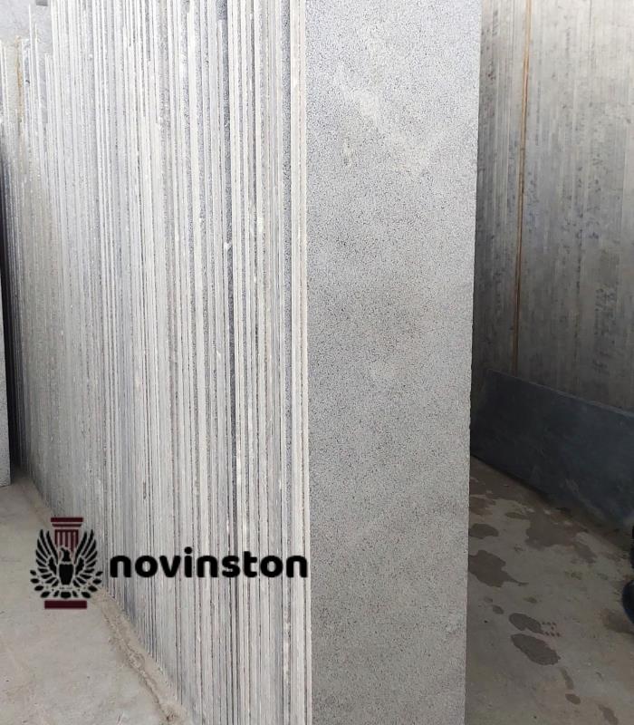  سنگ کریستال بوش همر ۴۰ طولی در انواع پرداخت‌های صیقلی و مات عرضه می‌شود؛ هر پرداخت مزایا و کاربرد خاص خود را دارد. در نوین سنگ راهنمای انتخاب پرداخت بر اساس محل نصب (داخلی، خارجی، فضای مرطوب) و نکات افزایش طول عمر سطحی ارائه شده تا تصمیم‌گیری پروژه‌ای شما سریع و دقیق باشد.