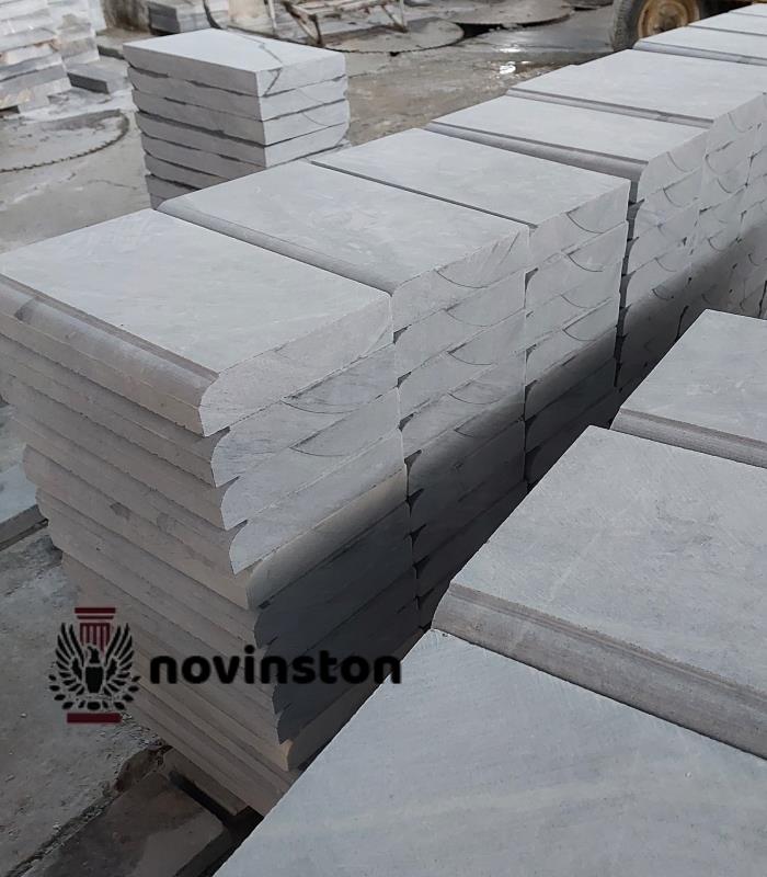  کریستال خالص با رنگ سفید و ضخامت دقیق، انتخابی بی‌نظیر برای پروژه‌های مدرن شهری است. در نوین سنگ، سنگ‌ها با دقت بالا فرآوری و مستقیماً از کارخانه تحویل می‌شوند.