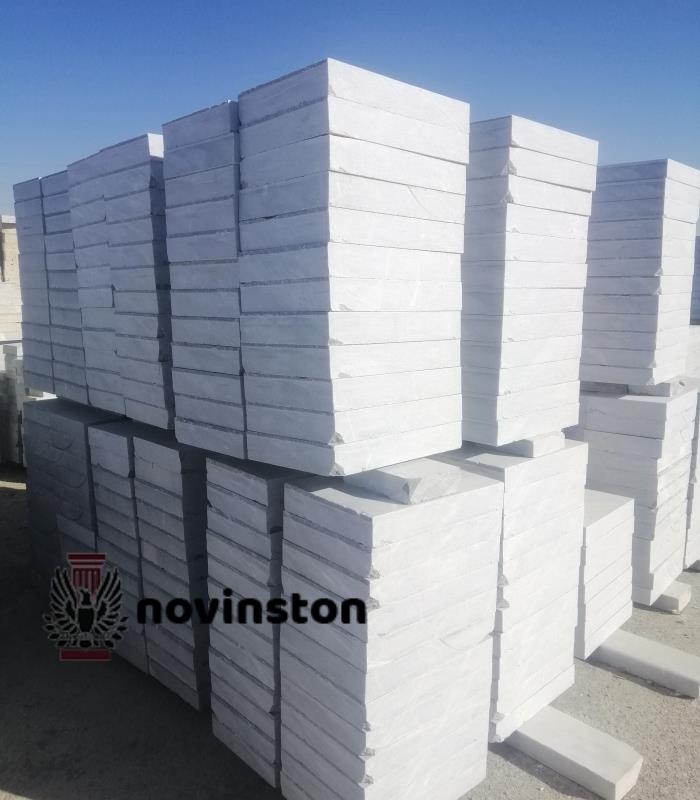  برای پروژه‌های خصوصی خود، جدول کریستال نوین سنگ را با قیمت روز و کیفیت بالا از کارخانه خرید کنید. این سنگ مناسب برای استفاده در حیاط، پارکینگ و فضاهای مختلف است.