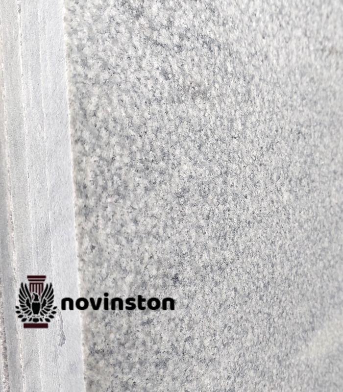  با سنگ پله کریستال چرمی ایمنی را تضمین کنید. فرآوری بوش همر و سطح چرمی، کاملاً ضد لغزش و مقاوم در برابر سایش و ضربه.