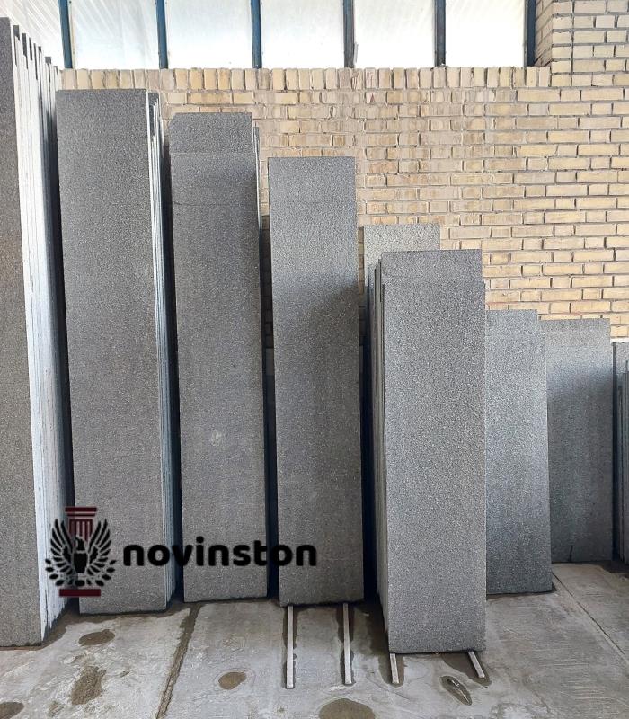  سنگ گرانیت مشکی زنجان با فرآوری فلیم، ترکیبی از استحکام و ظرافت است. در نوین سنگ، قیمت روز و خرید مستقیم از کارخانه را تجربه کنید.