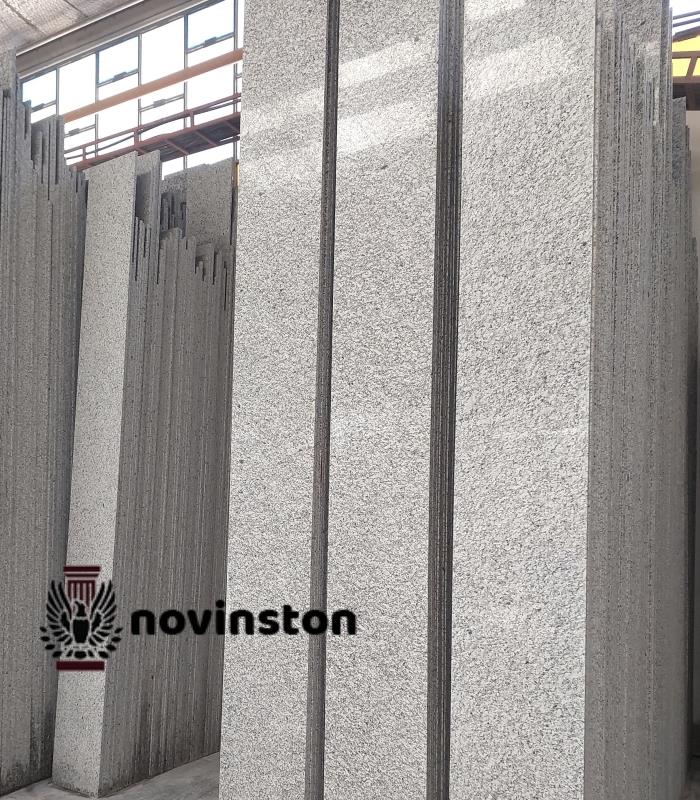  با ویژگی‌های منحصر به فرد گرانیت آستان نهبندان، از جمله مقاومت در برابر رطوبت و سایش، بیشتر آشنا شوید. سنگی ایده‌آل برای پروژه‌های شما.