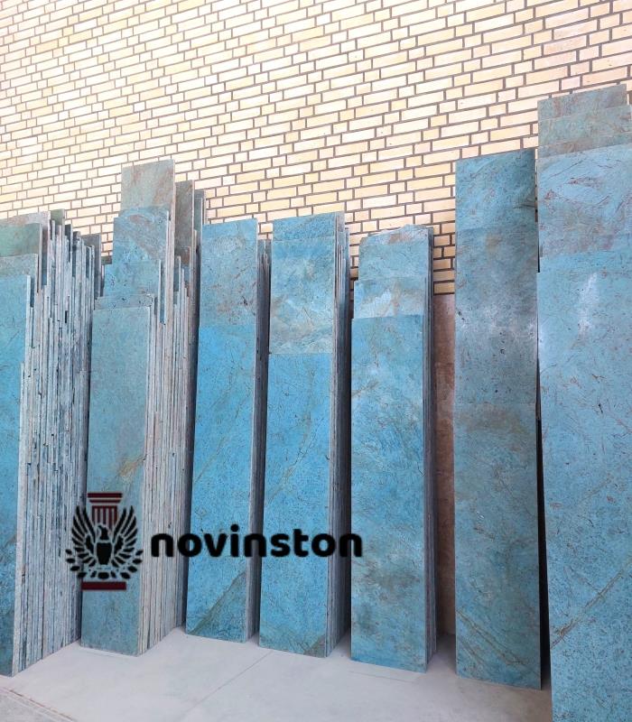  گرانیت فیروزه‌ای خراسان با مقاومت بالا و رنگ منحصربه‌فرد، بهترین گزینه برای نما و دیوارپوش پروژه‌های خاص است.