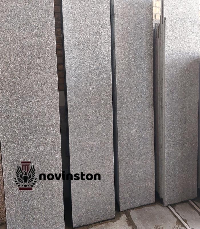  در نوین سنگ، جدیدترین قیمت سنگ گرانیت مشکی زنجان فلیم چرمی را مشاهده کنید. مقاوم، زیبا و مناسب برای نما و کف‌سازی با ظاهری لوکس و خاص.