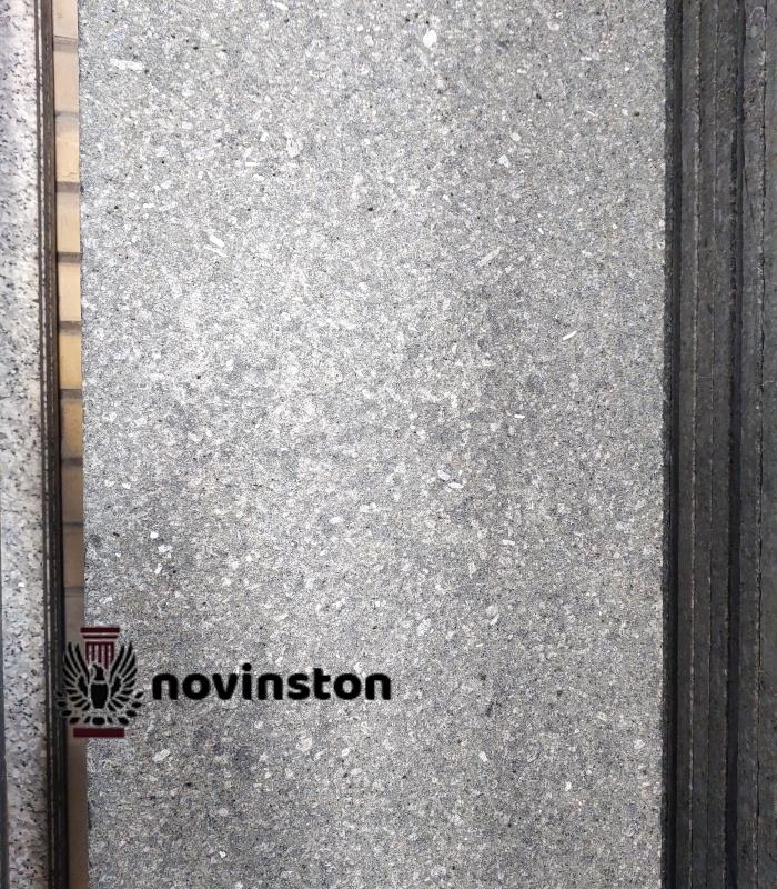  قیمت به‌روز سنگ گرانیت مشکی نما در نوین سنگ. زیبایی با دوام بالا و جلوه‌ای مات برای نماهای مدرن و لوکس.
